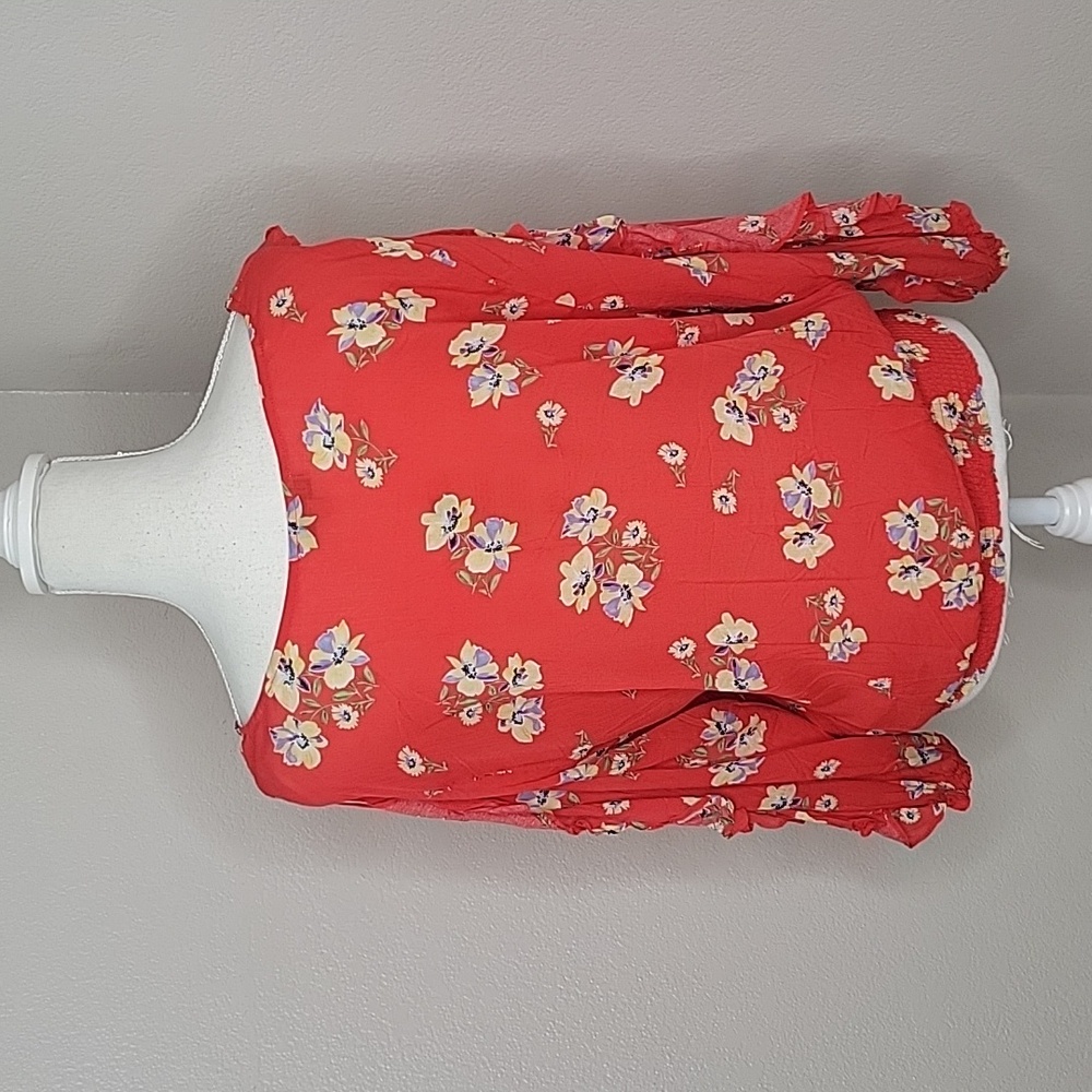 Democracy Red Floral Ruffle Blouse - Picture 3 of 9